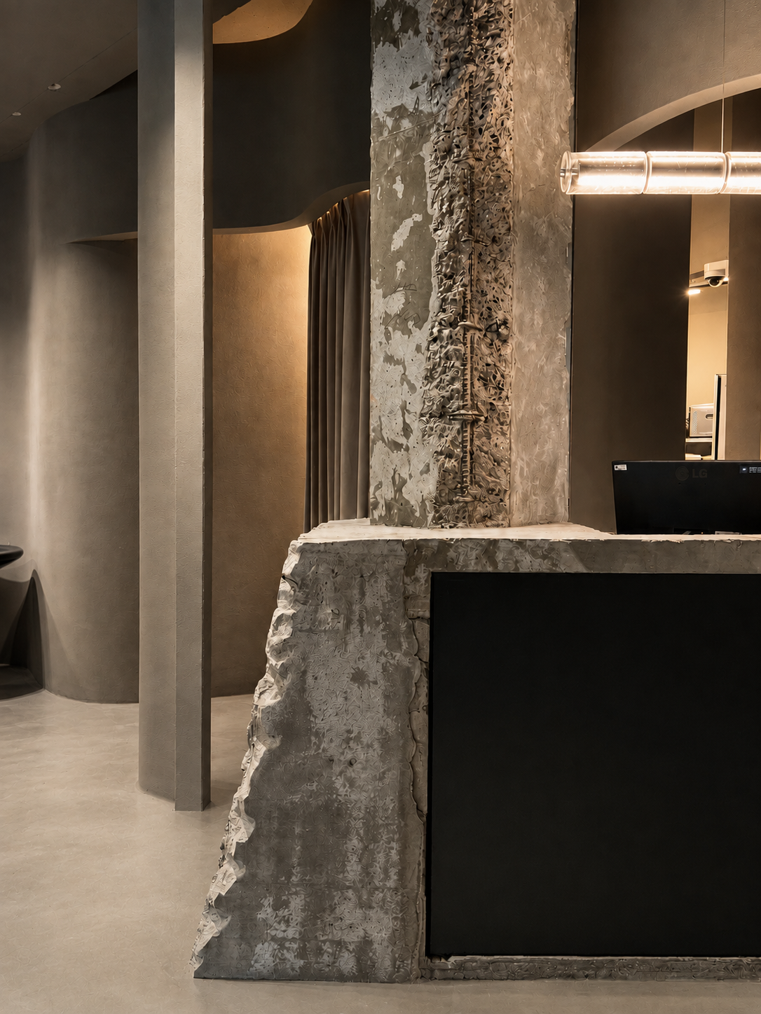 Curved sculptural space for Soft Form